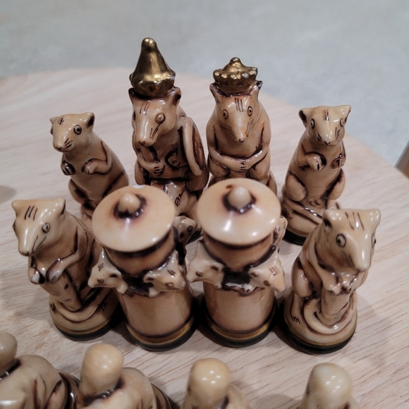 Ernst Bohne Rudolstadt Vintage Porcelain Chess Pieces Mice VS Frog Germany - Picture 8 of 14